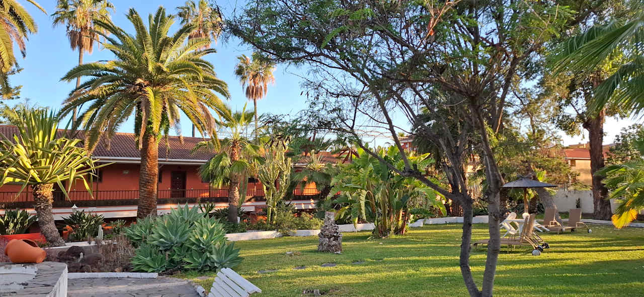 Gartenanlage Apartments Ambassador