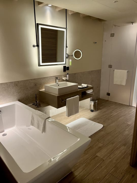 Zimmer Saadiyat Rotana Resort &  Villas