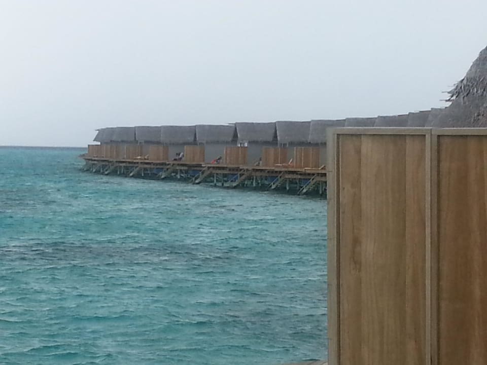Wasserbungalows Centara Ras Fushi Resort & Spa Maldives
