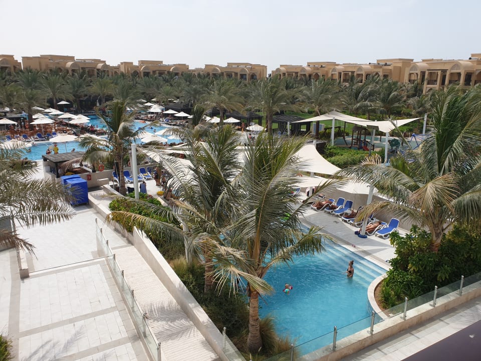 Pool DoubleTree by Hilton Resort & Spa Marjan Island