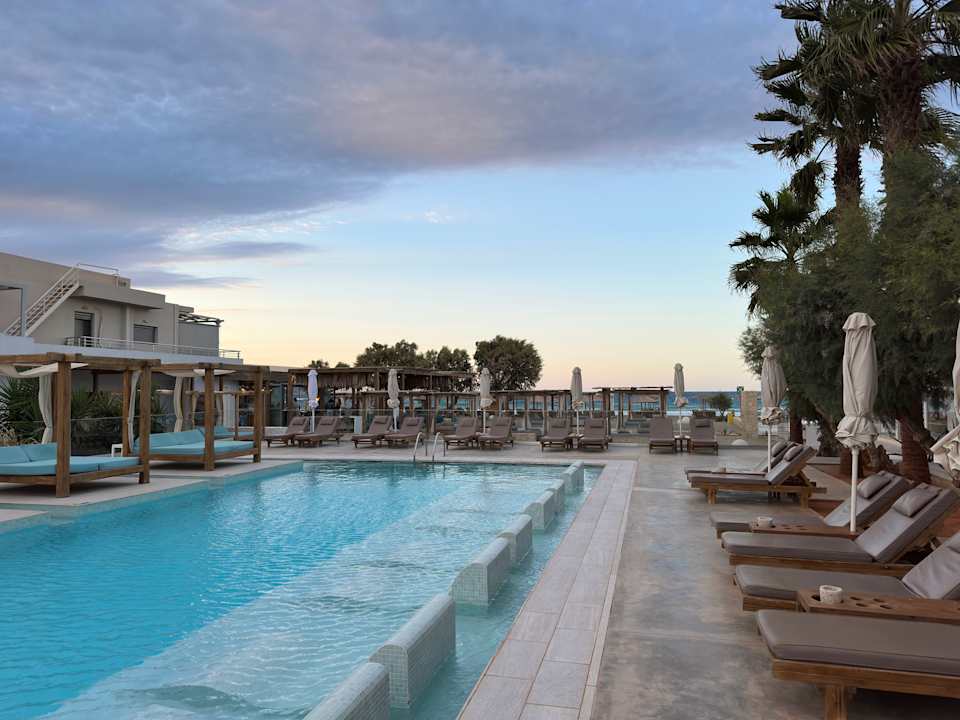 Pool Paralos Lifestyle Beach