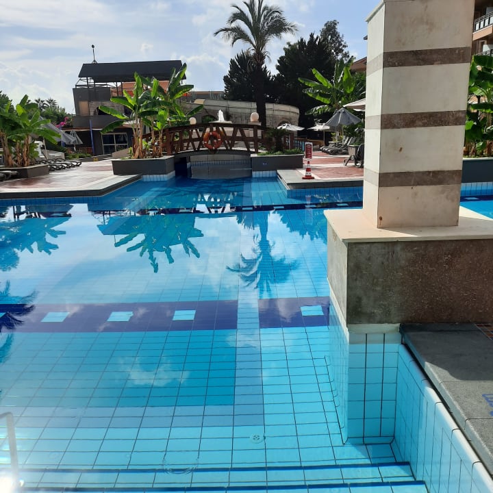 Pool TUI BLUE Xanthe