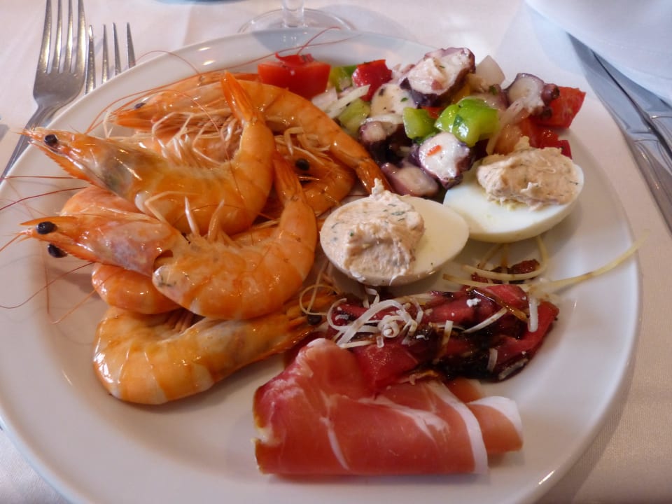 1 R2 BUGANVILLA Hotel & Spa