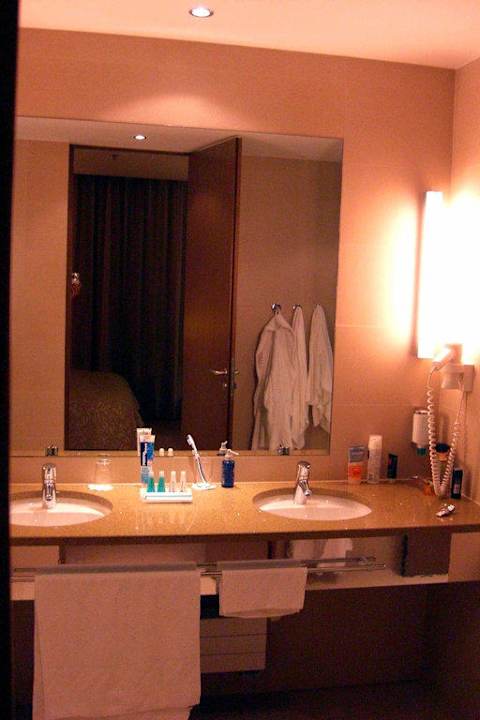 Badezimmer Executive Level Austria Trend Hotel Savoyen Vienna