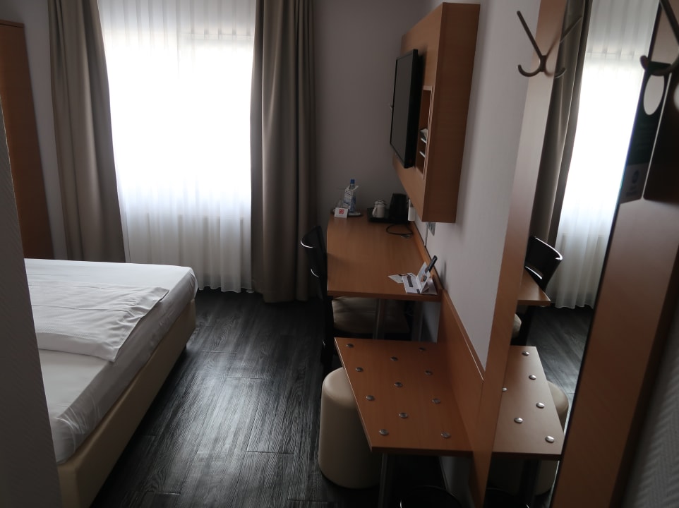 Zimmer PLAZA INN Heilbronn