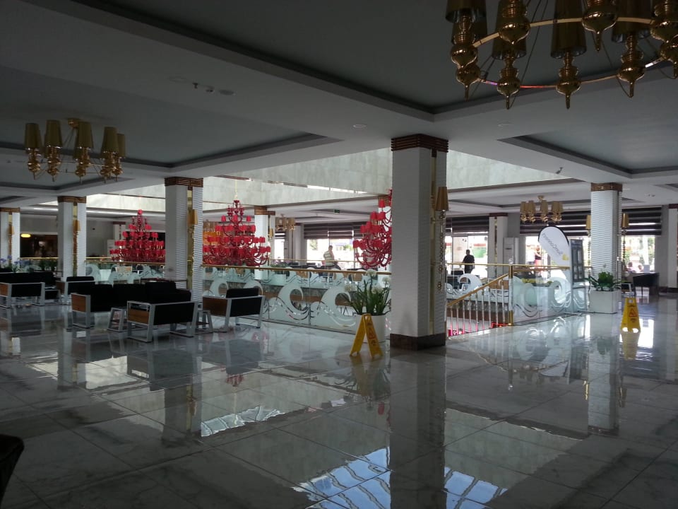 Lobby Eftalia Marin