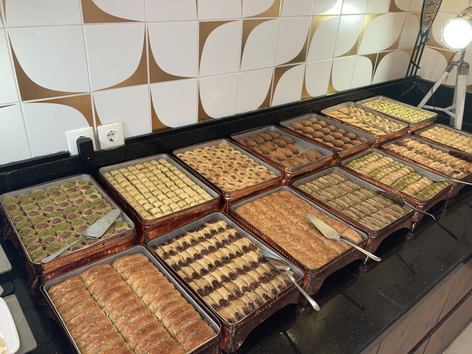 Gastro Xanadu Resort Hotel