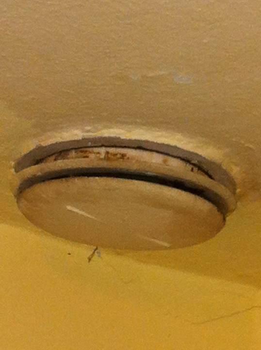 Lüftung über der Dusche Zimmer 7 Gästehaus Atzgersdorf