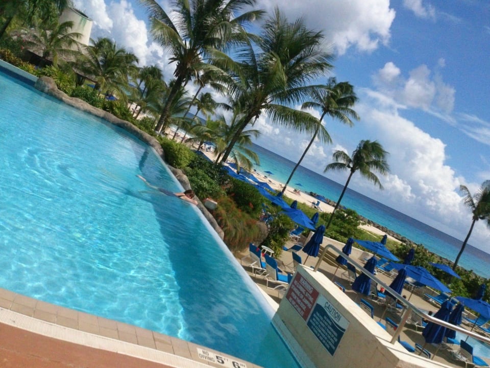 Infiniti Pool Oberer Teil Blick Auf Den Strand Hilton Barbados