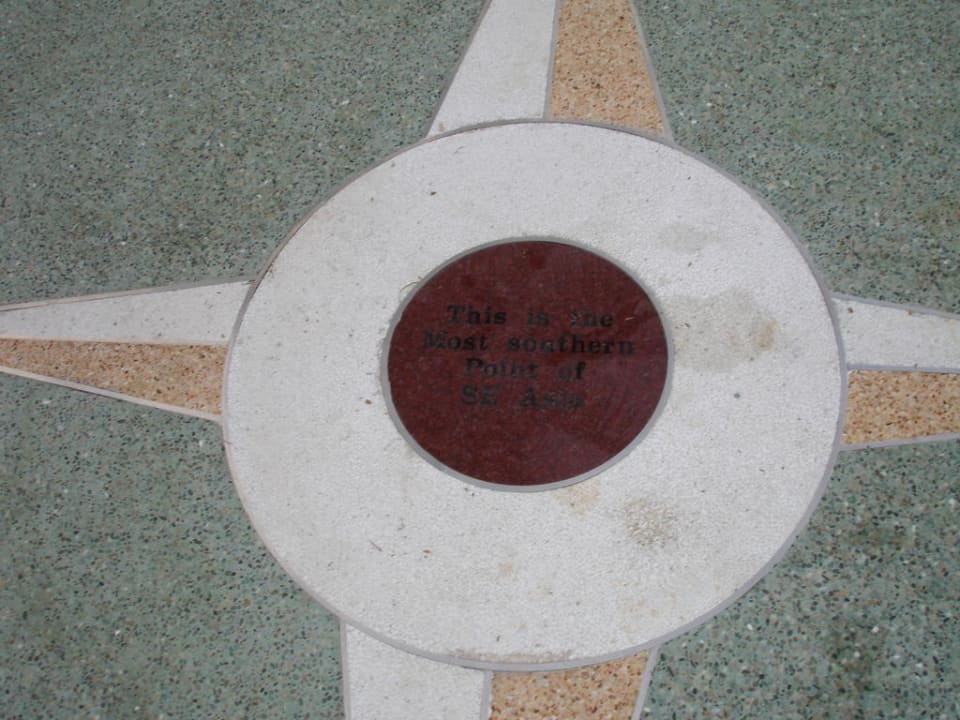 Most Southern Point - direkt im Hotelgarten Hotel Shangri-La's Rasa Sentosa Resort