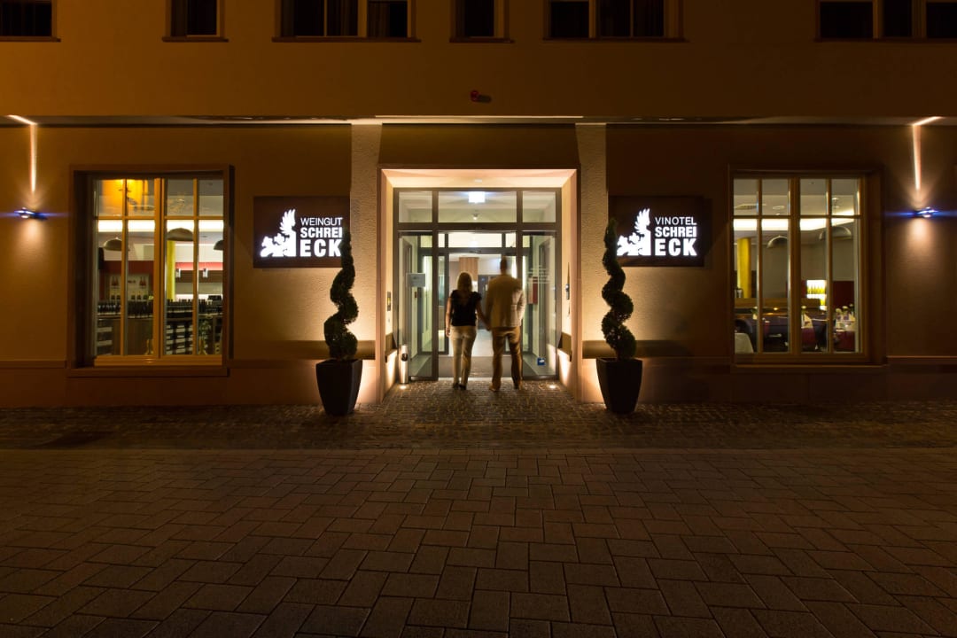 Haupteingang VINOTEL Schreieck