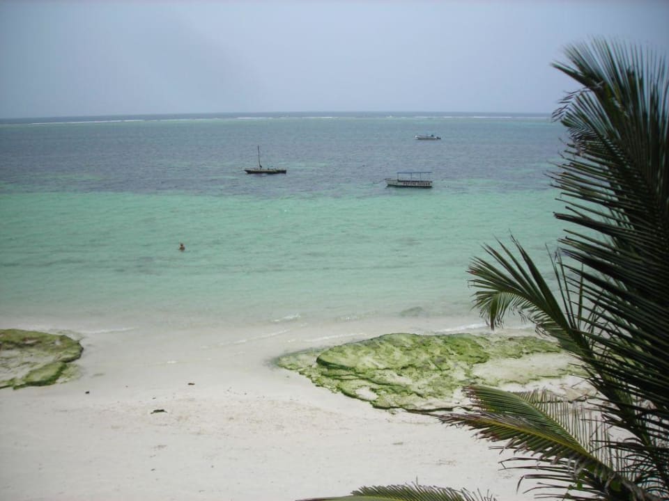 Strand Bahari Beach Hotel