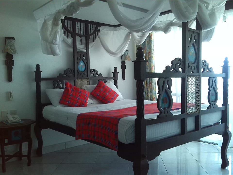 Bett Hotel Southern Palms Beach Resort