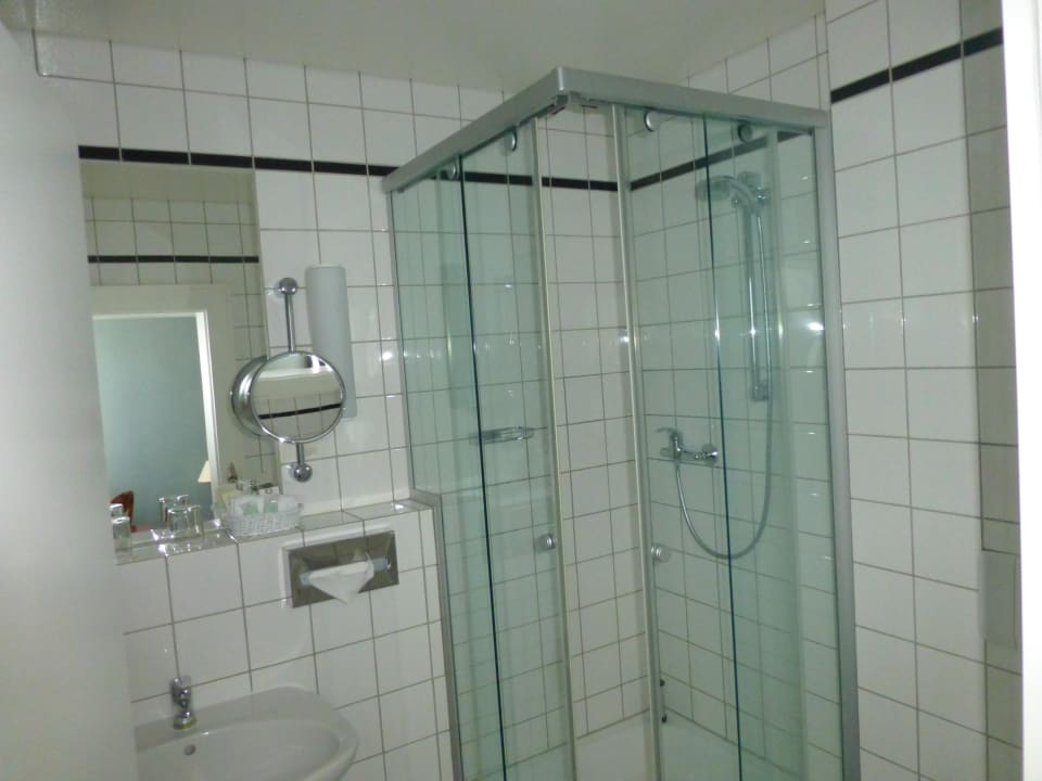 Dusche mit Echtglaskabine Hotel Sächsischer Hof Meiningen