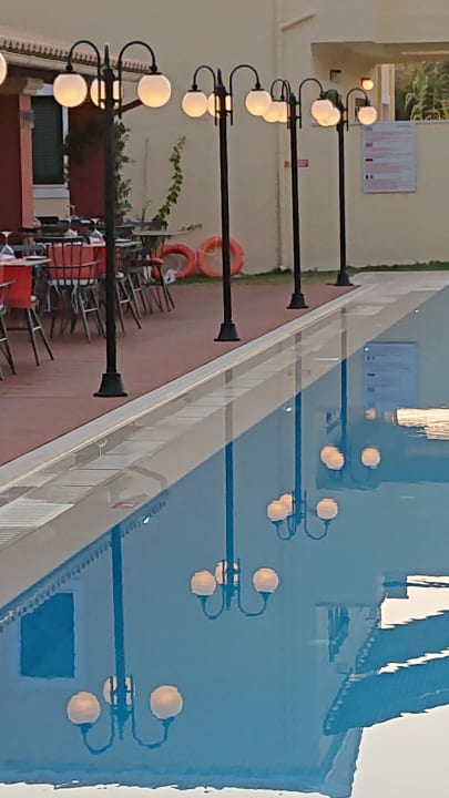 Pool Sentido Apollo Palace