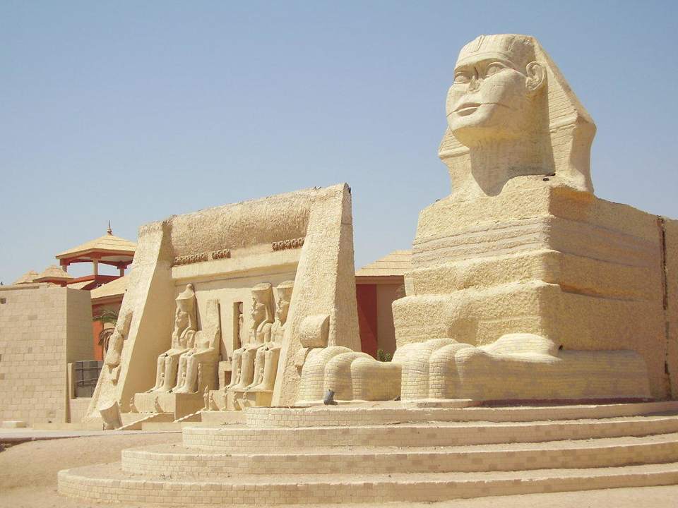 Сфинкс Pickalbatros Alf Leila Wa Leila Resort - Neverland Hurghada
