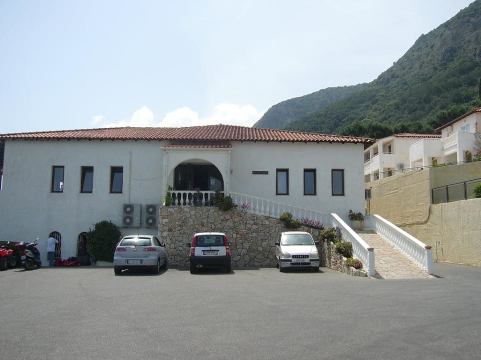 Hauptgebäude Hotel Pantokrator
