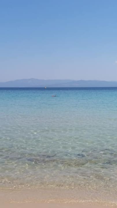 Morze i widok na drugi półwysep Hotel Chrousso Village