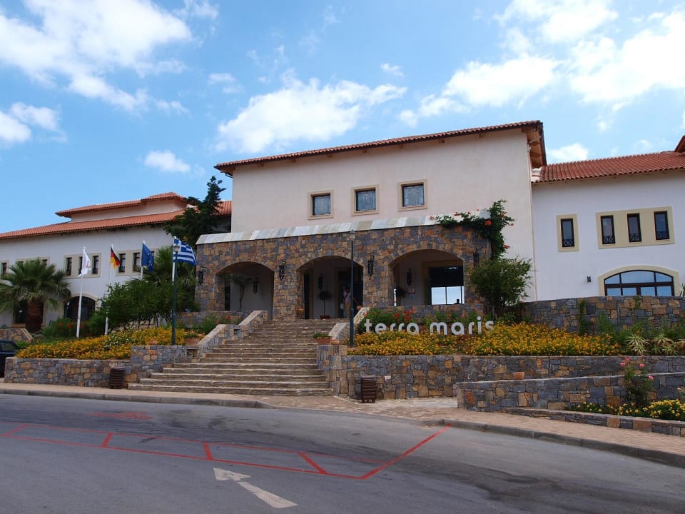Wejście do hotelu Creta Maris Resort