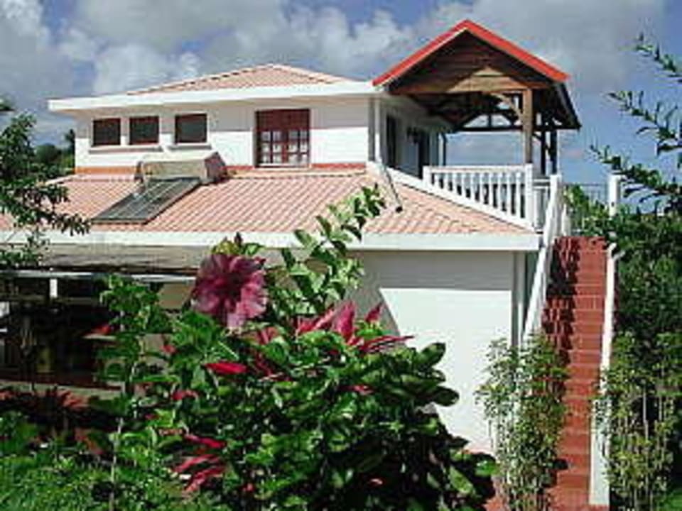 Aufgang zum 1. Stock Guesthouse Chez Tina & Marc