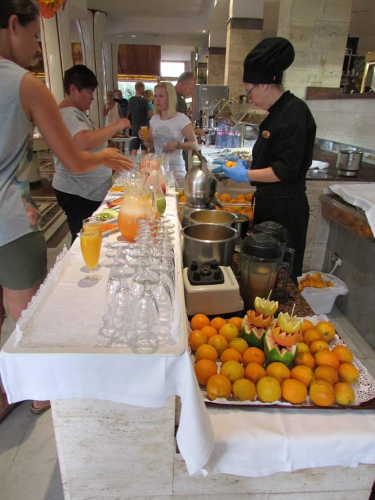 Jeden Morgen frische Säfte Bull Costa Canaria & Spa - Adults only