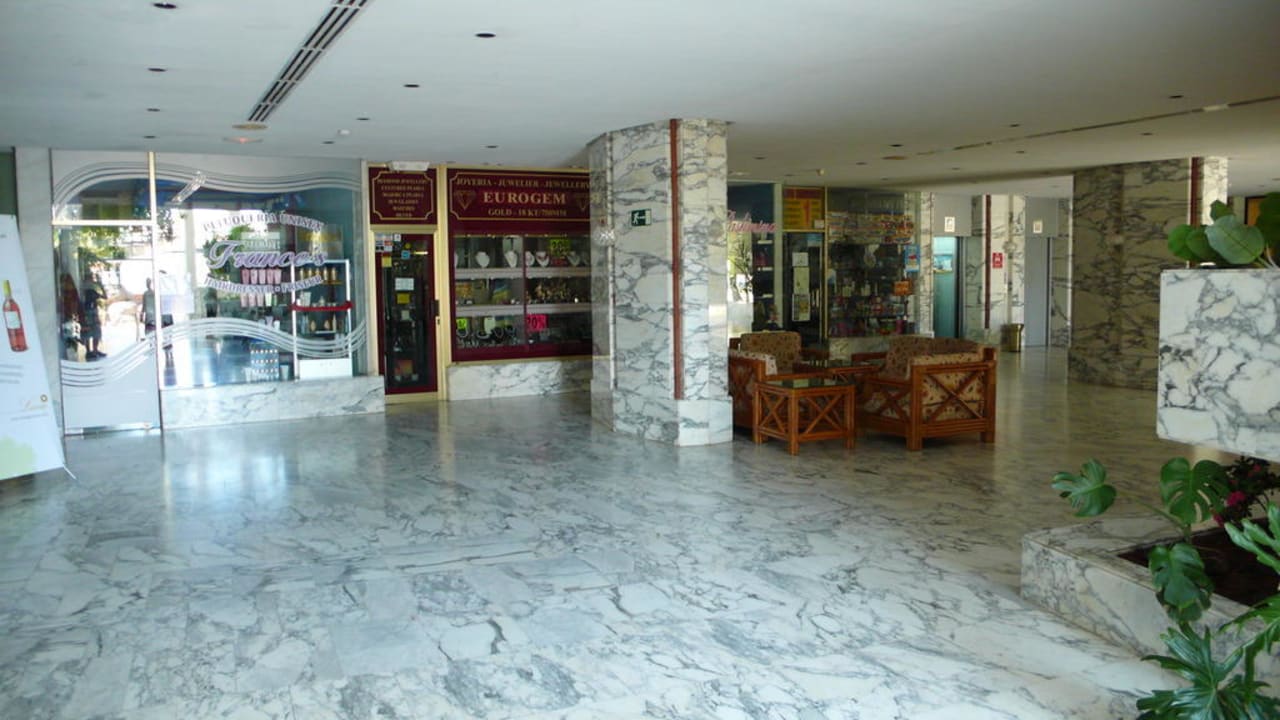 Die kleinen Geschäfte am Speisesaal Gloria Palace San Agustin Thalasso & Hotel