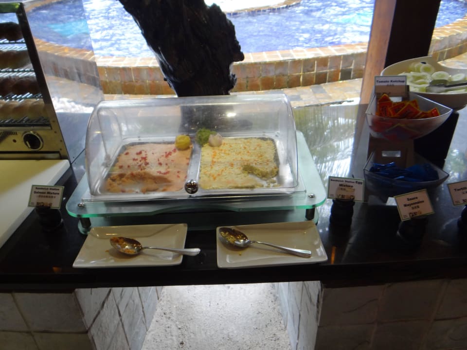 Büffet Meeru Maldives Resort Island