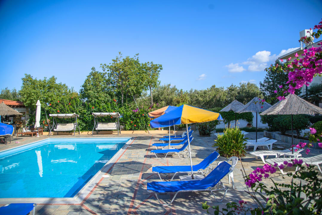 Pool Apartments Elpida