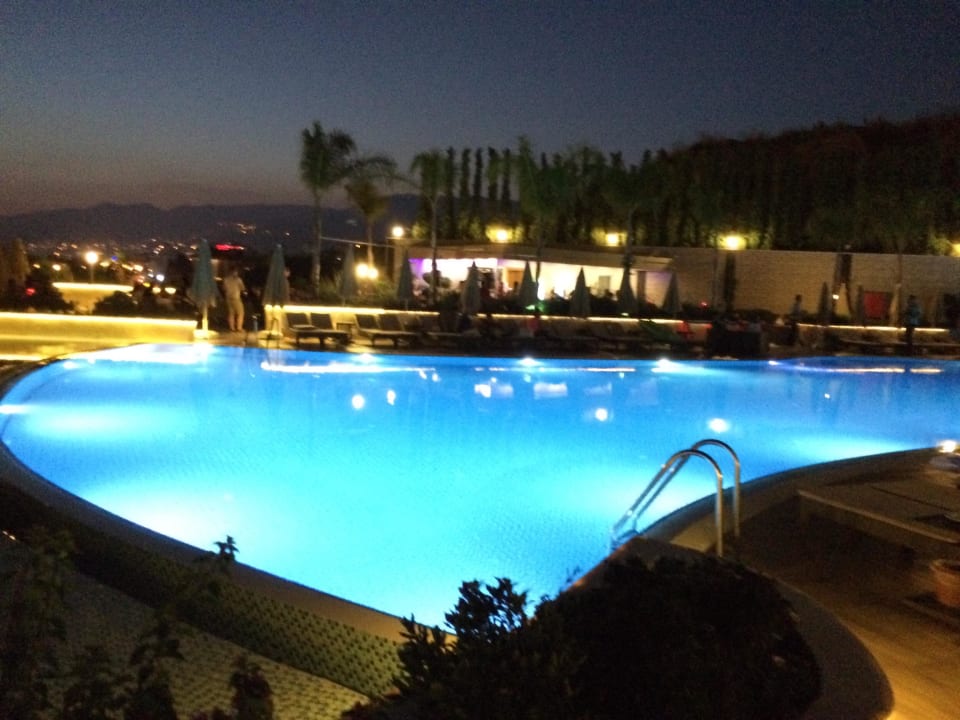 Poolside Michell Hotel & Spa