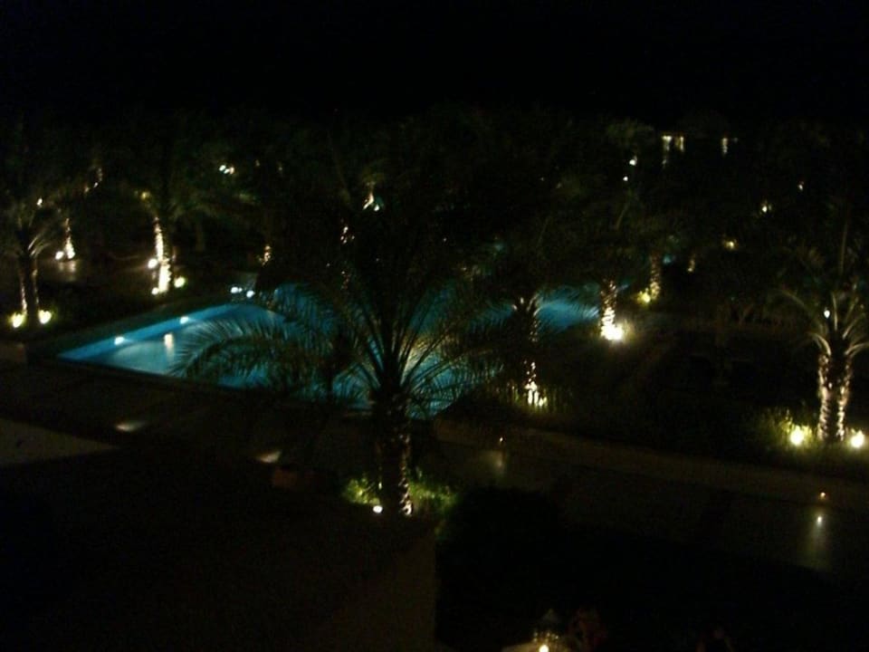 Blick auf den Poolam abend Rixos Al Mairid Ras Al Khaimah