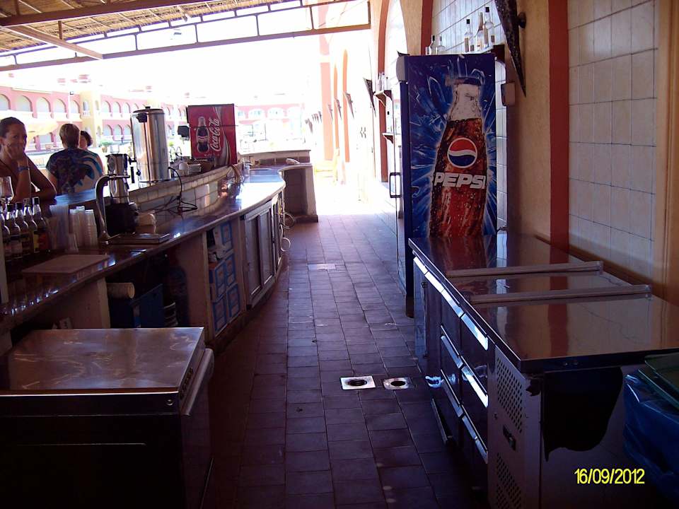 Poolbar  Pickalbatros Alf Leila Wa Leila Resort - Neverland Hurghada