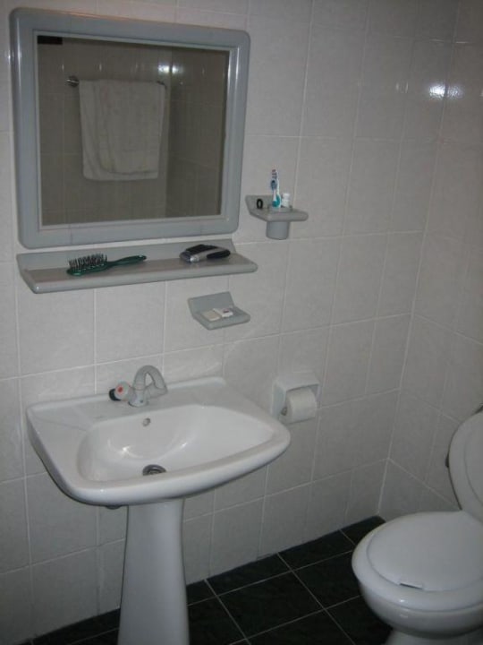 Zimmer 66 Bad Hotel Geranion Village