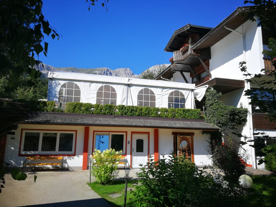 Außenansicht Garni Hotel - Das Alpin Kaiserzeit
