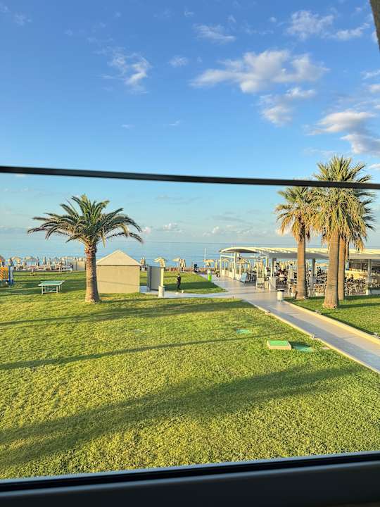 Strand Vantaris Luxury Beach Resort