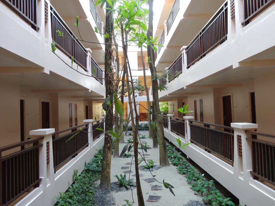 Zutritt zum Zimmer erfolgt über den Innenhof Dinso Resort & Villas Ko Chang, Vignette Collection by IHG