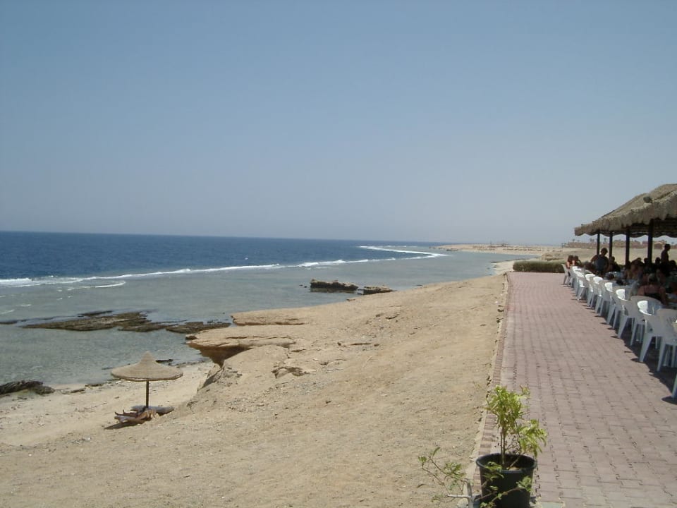Blick zum Strandrestaurant Sentido Akassia Beach