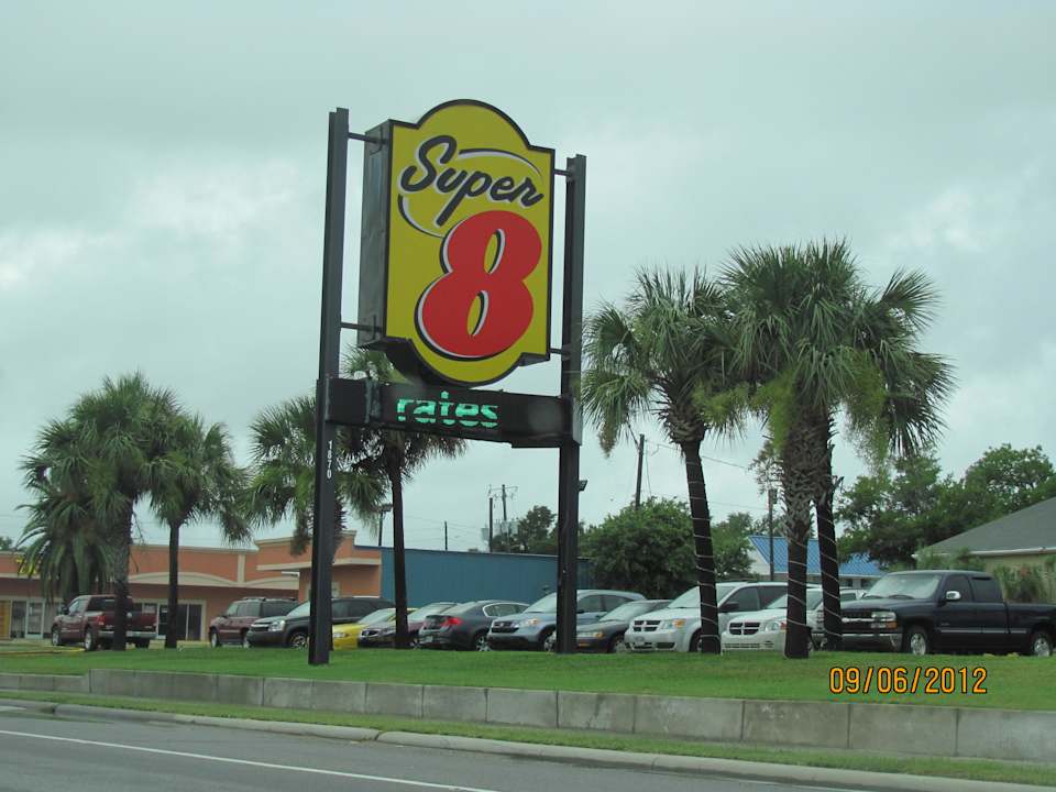 Blick von der Straße Hotel Super 8 Biloxi
