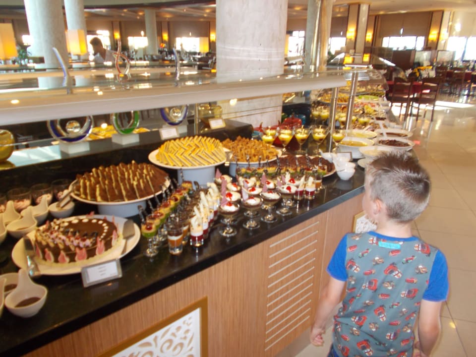 Kleiner Teile des Nachtischbuffets TUI BLUE Palm Garden