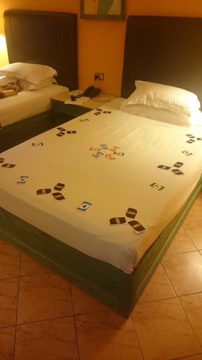 Unser UNO Bett Arabia Azur Resort