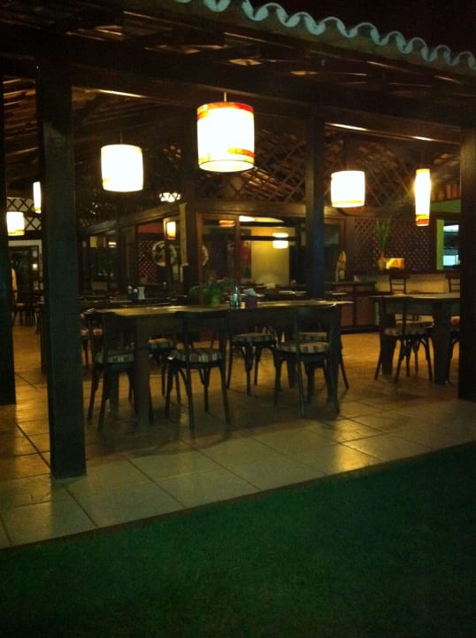 Restaurant Außenbereich am Abend Hotel Porto Zarpa
