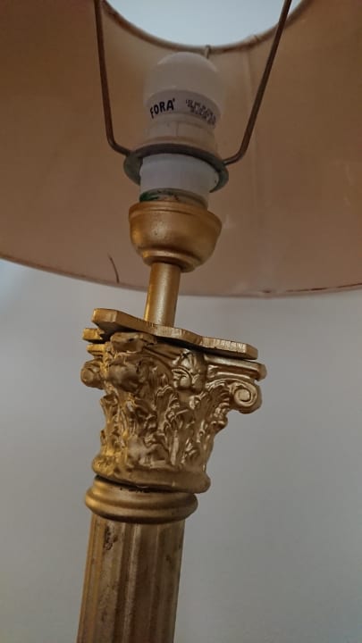 Dreckige und kaputte Lampe Pickalbatros Dana Beach Resort - Hurghada