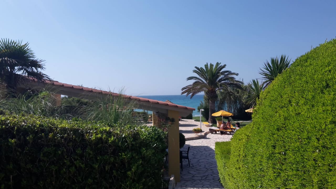 Seitlich zur poolbar  Ibiscus Hotel Corfu