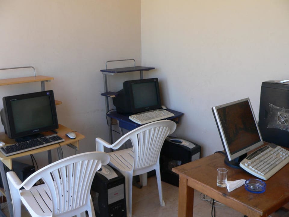 Internet Cafe Hotel Yara Beach Club