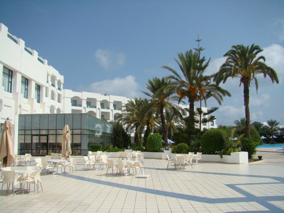 Przy basenie Mahdia Palace Thalasso