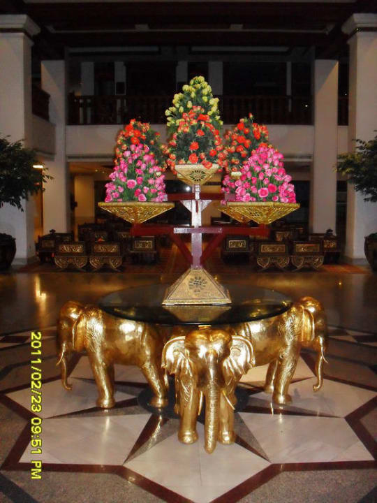 Blumenschmuck in der Lobby Hotel The Empress