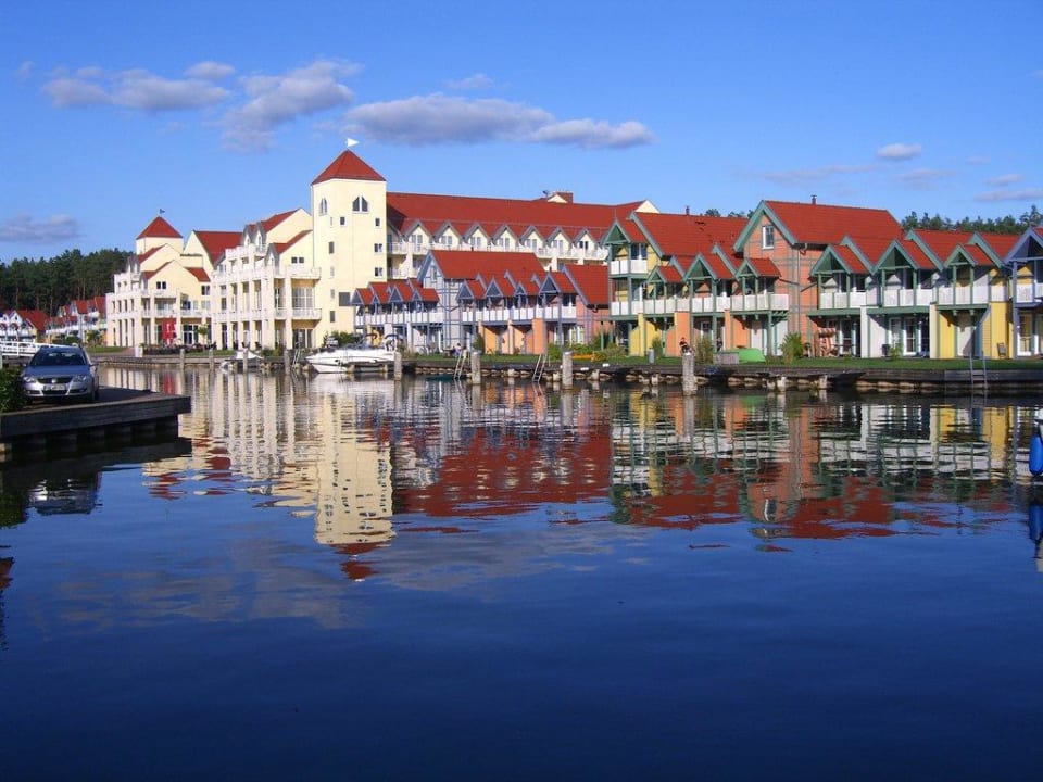 Seitlicher Blick Precise Resort Hafendorf Rheinsberg