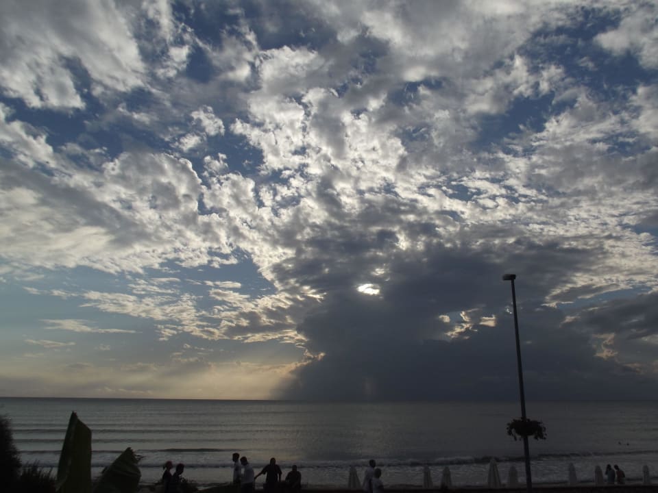 Gewitter im Anzug Clover Magic Nova Beach