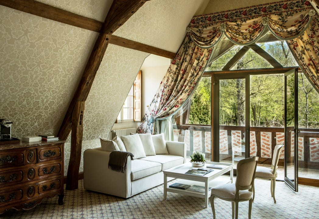 Suite Hotel Domaine Des Hauts De Loire