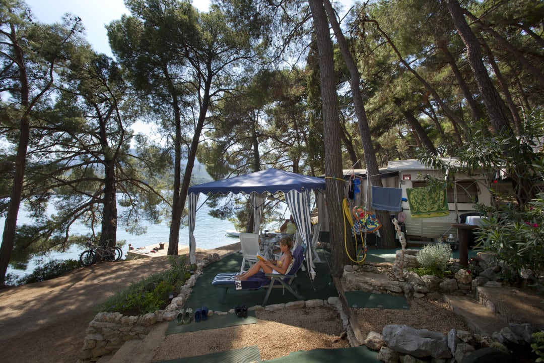 Parcelled camping pitch Camping & Bungalows Bijar