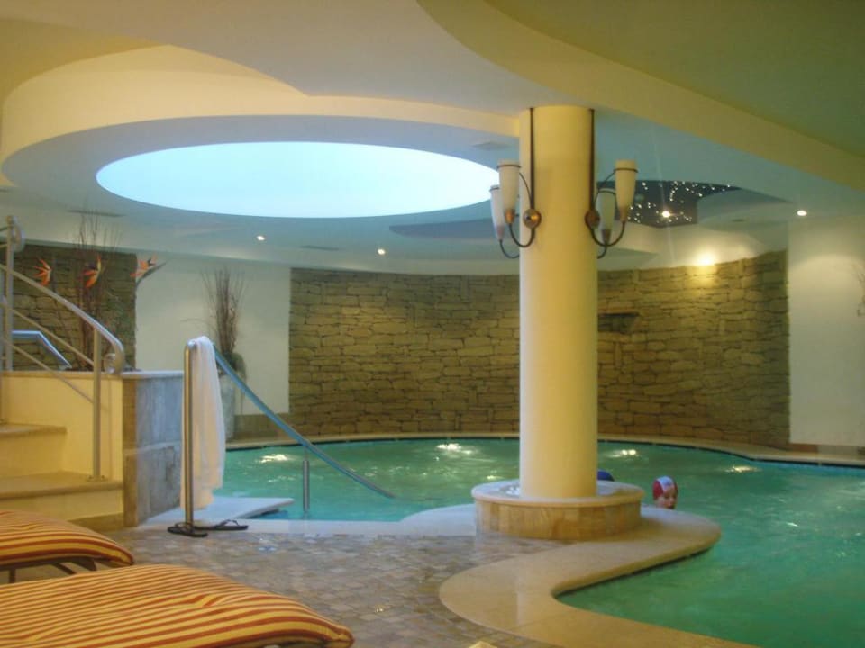 Basen Hotel Monte Giner